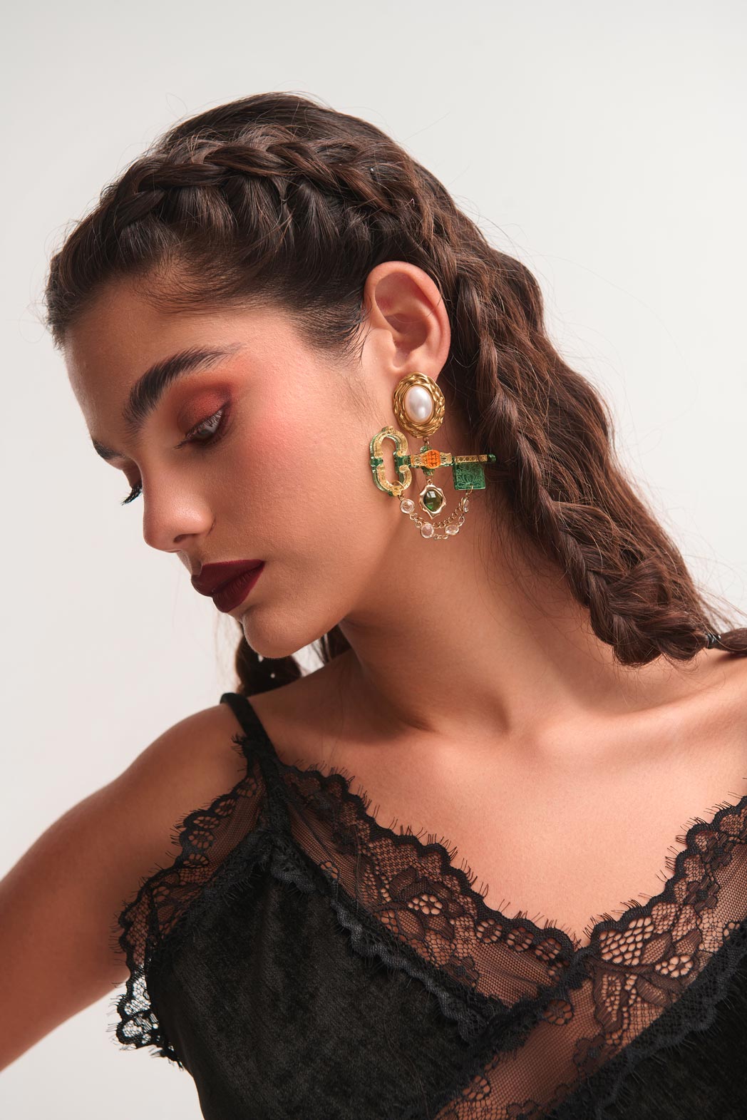 Boucle d'oreille Secret Key en plexiglas avec perles et chaînes alice aux pays des merveilles