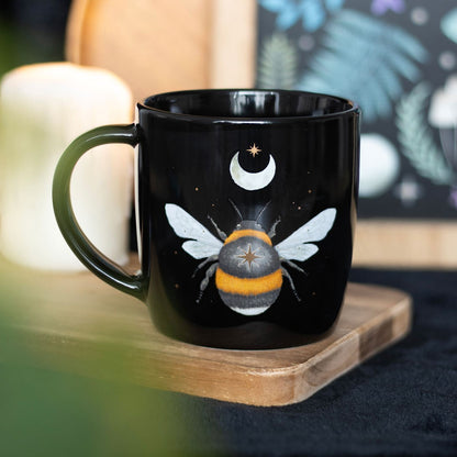 Tasse aux abeilles forestières witchy