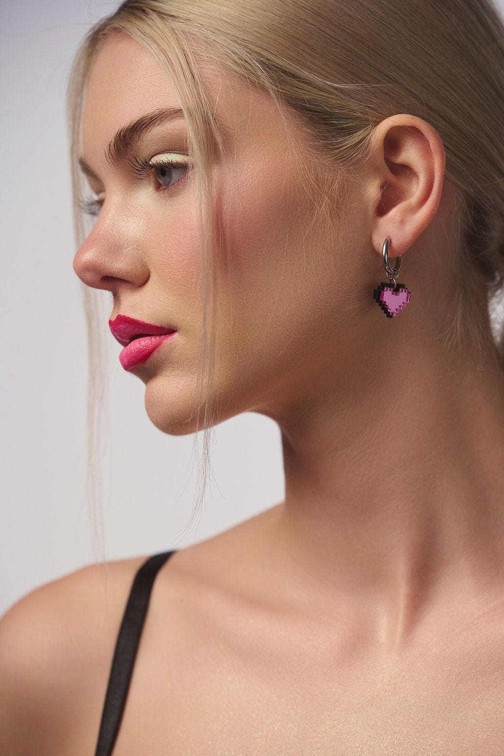 Boucle d'oreille pixel geek mini coeur
