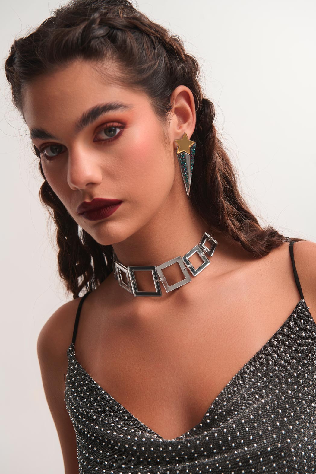 Boucles d'oreilles étoiles en plexiglas avec détails pailletés - Cosmic Trail